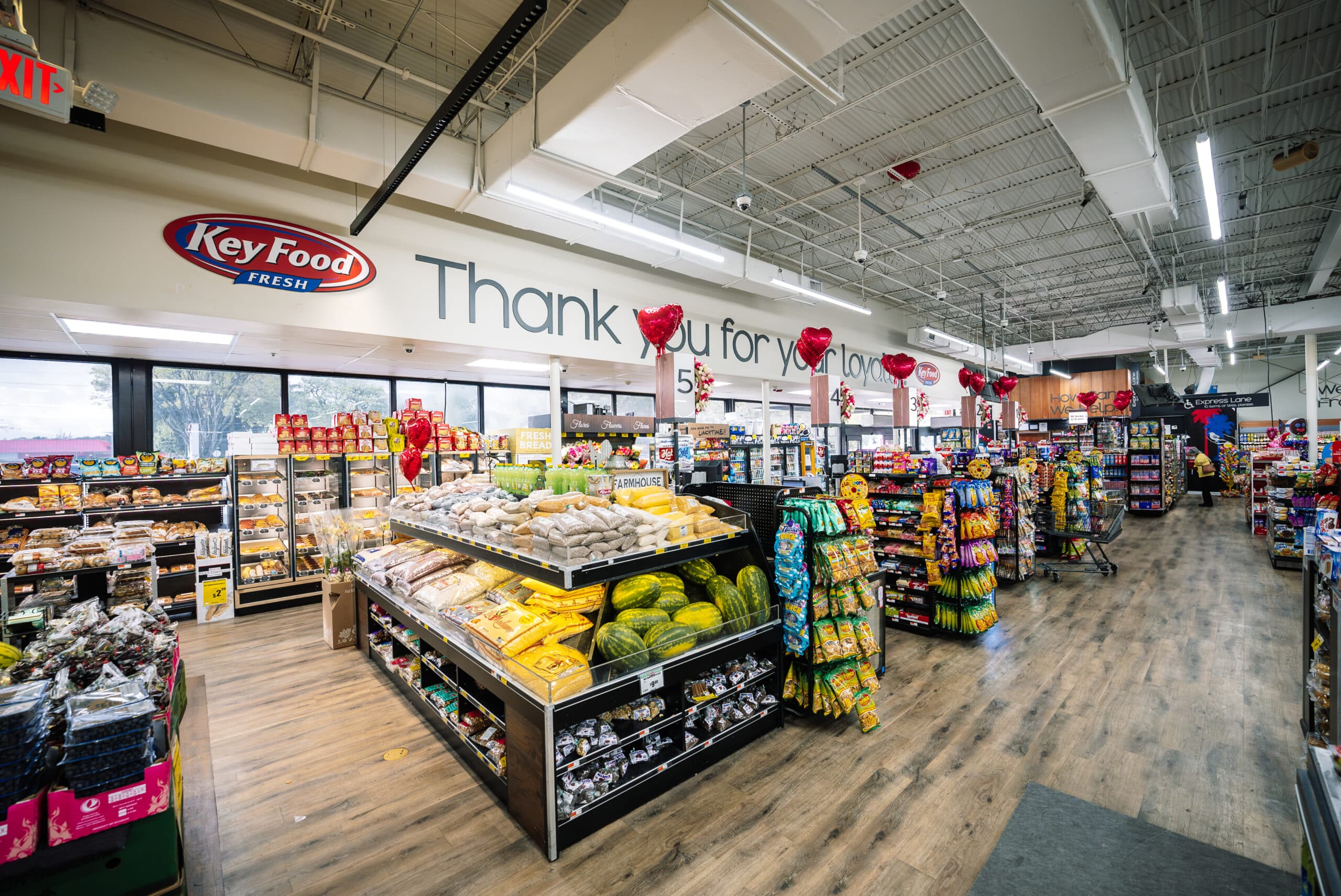 What Happens to Unsold Food at Hollywood Grocery Stores?